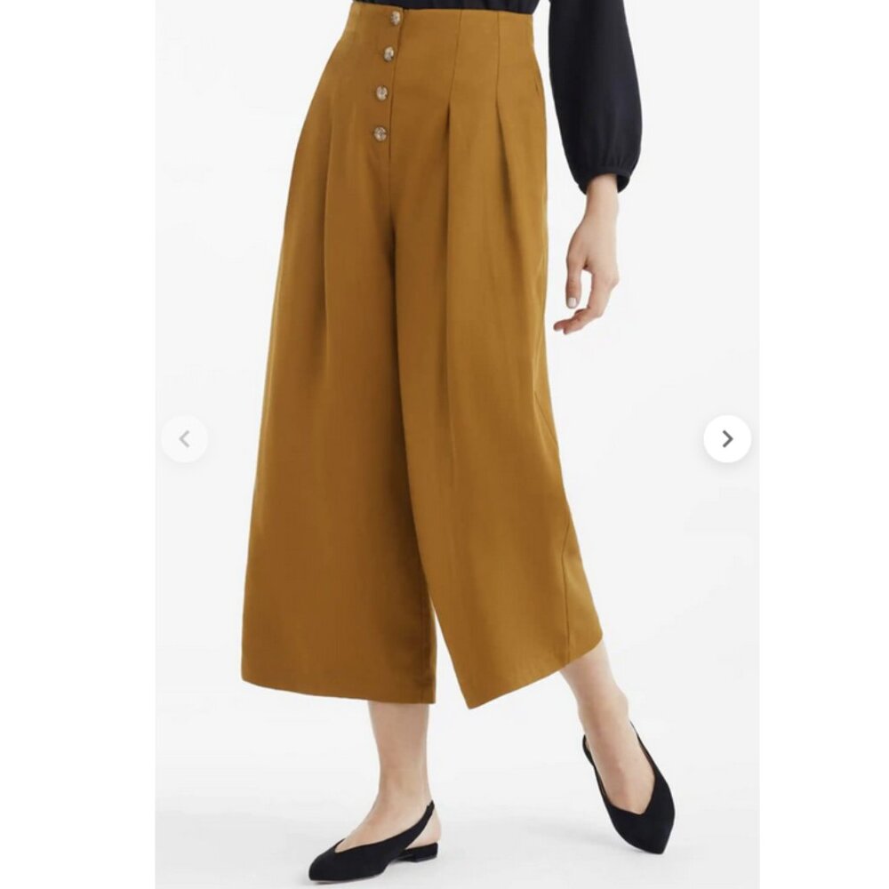 VETTA Button Fly Culottes Pants Gold Size 4 (discontinued)